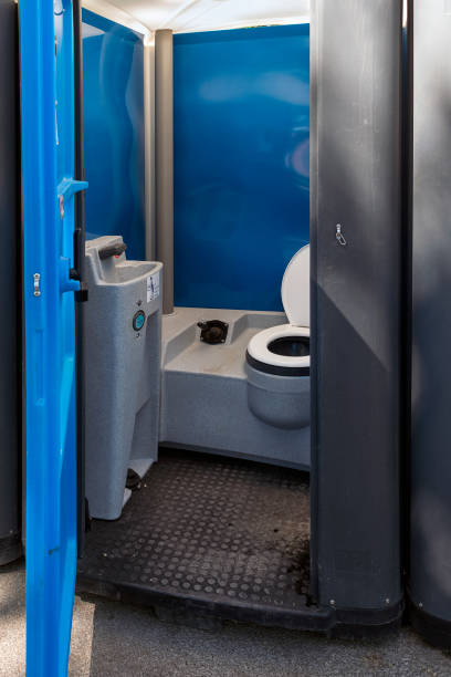 Best Portable restroom trailer rental  in Dandridge, TN